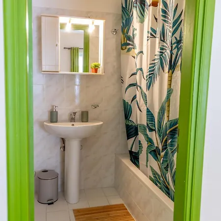 Alemar Collective Lime By The Sea *